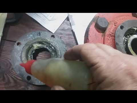 Видео: Т 16 рулевое управление (1 часть) ступица переднего колеса