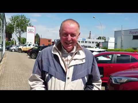 Видео: Покупаем рестайлинговый Toyota Auris Hybrid 2016 года в автохаузе Германии.