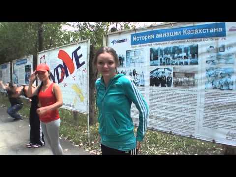 Видео: Руслан Фомин прыжок с парашютом. Байсерке осень 2013