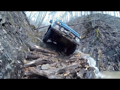 Видео: Нива джиппинг. Шары - Новый. Ручьями, камнями промоинами.