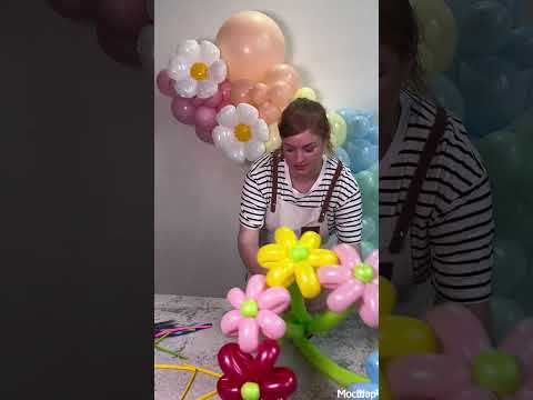 Видео: Букет цветов из воздушных шаров | ШДМ | МосШар