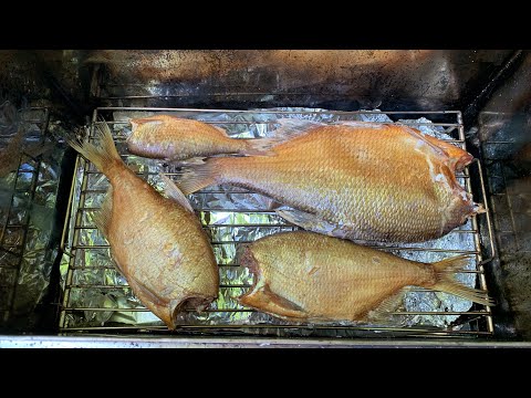 Видео: КОПТИМ РЫБУ