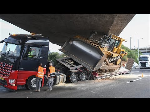 Видео: Экстремально опасные транспортные навыки: негабаритный грузовик | Крупнейшие машины для тяжелого ...