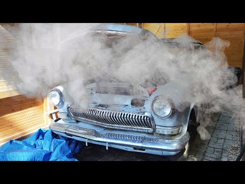 Видео: ГАЗ-21 Волга / Попытка первого запуска после зимы /ЧТО-ТО ПОШЛО НЕ ТАК