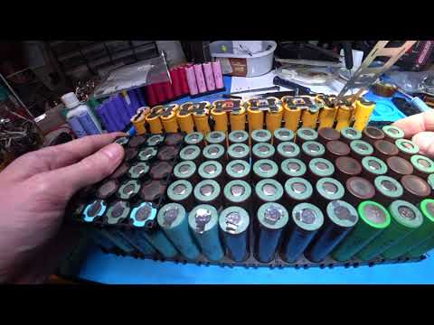 Видео: собираю аккумулятор 14s7p 48-52 вольт LI-ION 18650 DALY smart BMS Bluetooth