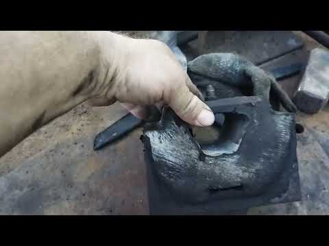 Видео: Бортжунал МАЗ. Доработка подушки опоры двигателя.