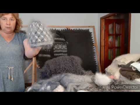 Видео: 100 носков из пуха для солдат, платки и шапки для нас
