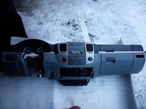 Видео: Как снять панель приборов Газель