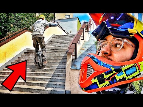 Видео: ПОДЪЕМ ПО ЛЕСТНИЦЕ НА ЭЛЕКТРОМОНОЦИКЛЕ - Руководство