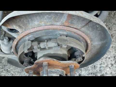 Видео: Ниссан Эльгранд .Upgrade задних тормозов .