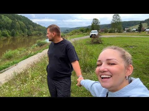 Видео: ВЛОГ В Сатке в гостях у тёти Вали ! Едем в родное Айлино погулять !