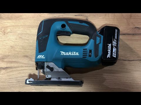 Видео: Обзор аккумуляторного лобзика Makita DJV182Z (XVJ02Z)