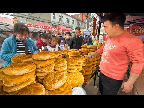 Видео: Оживлённое путешествие по рынку уличной еды в Сиане: вкуснейшие блюда и удивительная культура!