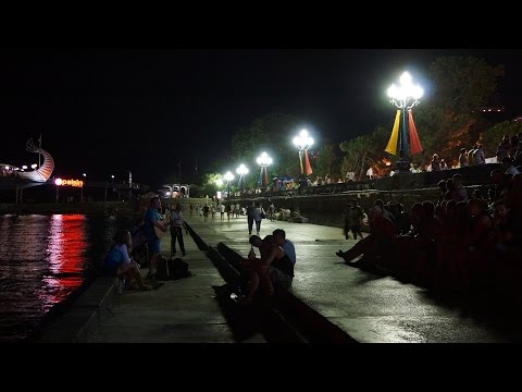 Видео: Крым 2013. Ялта. Набережная.. Уличные музыканты..