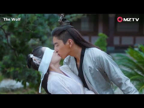 Видео: Поцелуй Вашего Высочества на волю, чтобы принцесса не устояла.