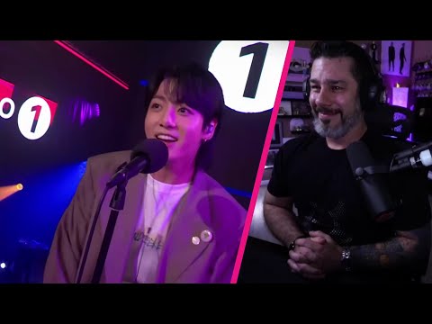 Видео: Реакция режиссера — Чон Кук — «Seven» и «Let There Be Love» (BBC Radio Live Lounge)