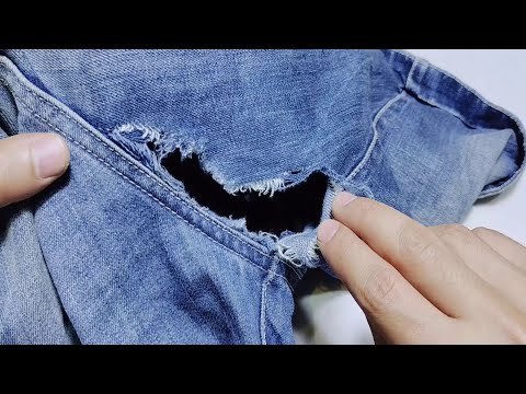 Видео: Как зашить дырку на джинсах между штанин / ремонт джинсов