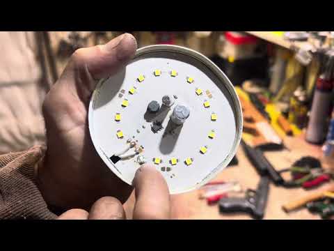 Видео: Ремонт диодной лампочки 220 в.