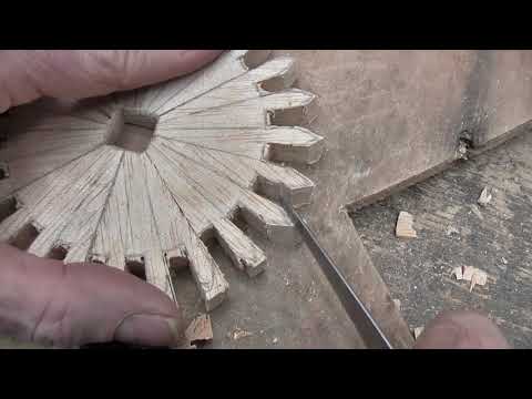 Видео: Сделайте деревянную шестеренку