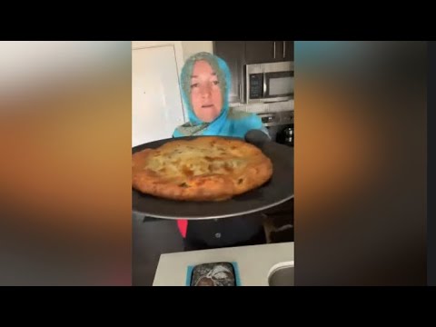 Видео: Daniella Дана Yussupbek is live! Приготовлю Кето Пирог с Мясом 🦁🥩💪💯