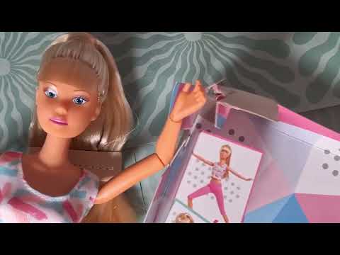 Видео: Две куклы в сравнении Йога от Steffi Love и Йога Barbie Brooklyn