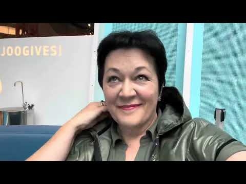 Видео: СКАЗКА о БЛОГЕРЕ или ПЛОХО ВЫГЛЯДИШЬ / на ПЕНСИЮ в 65 лет …
