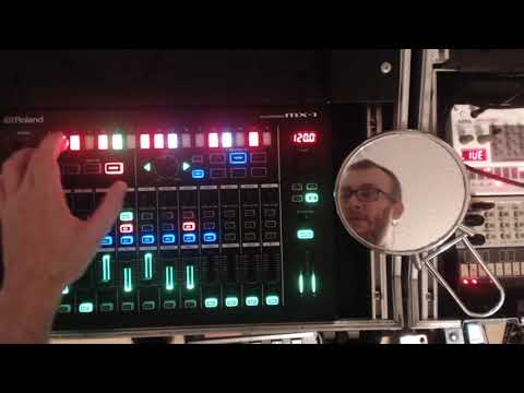 Видео: Обзор Roland mx 1 на русском. Лучший пульт для электронной музыки