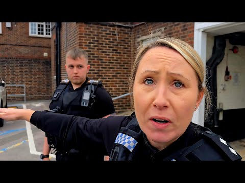 Видео: Грубого инспектора полиции выгнали из полицейского участка в Чичестере! #проверка #провал #полиция