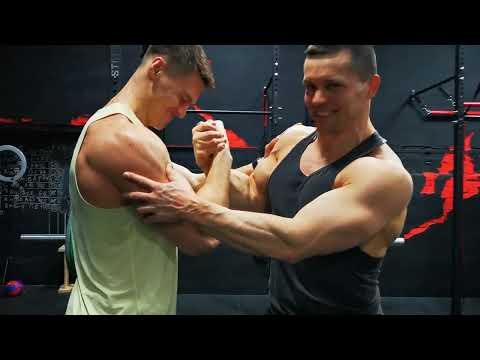 Видео: Жим 100 кг на максимум! Кто больше раз пожмёт?