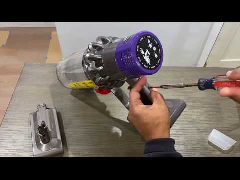 Видео: Как заменить аккумулятор беспроводного пылесоса Dyson Cyclone V10 Animal, Absolute, Motorhead.
