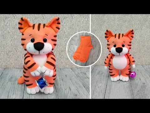 Видео: Чудесный Тигренок из Носков. Символ 2022 года 🐯 Cute Tiger out of Socks. 2022 Symbol