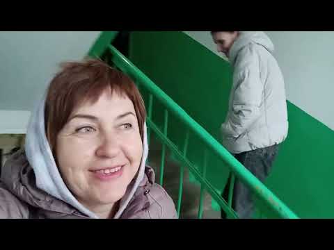 Видео: Готовлюсь к д.р., испекла шоколадный бисквит на кипятке// С Машей сходили к родителям//