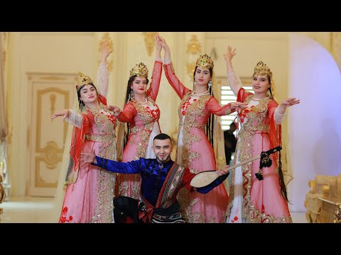 Видео: Гурухи раксии ПАДИДА дар кушодашавии ресторани ЯККАСАРОЙ