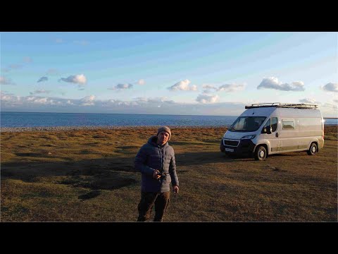 Видео: На Байкал на самодельном автодоме, тест  ночёвки осенью.