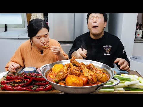Видео: Корейская домашняя еда | острая тушёная курица, кимчи с перцем чили АСМР МУКБАНГ EATING SHOW