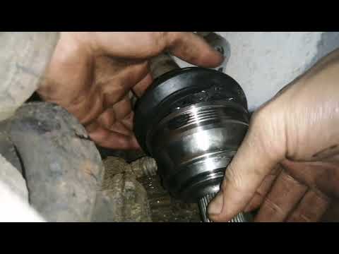 Видео: Замена наружних шрусов шкода октавия 1.6 akl