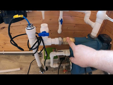 Видео: Показываю правильную обвязку и подключение насосной станции к абиссинской скважине