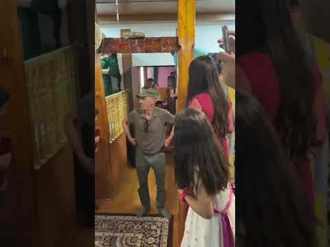 Видео: Тусиен Сур! Шоҳи мо омад ( Tusiyon sur Shohi mo Omad)