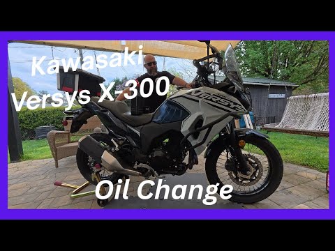 Видео: Замена масла Kawasaki Versys X-300