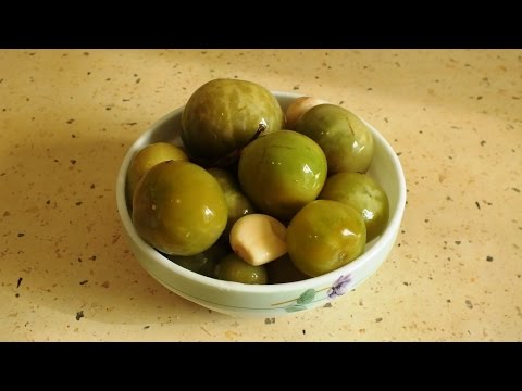 Видео: Засолка зелёных помидоров холодным способом / Salting green tomatoes cold