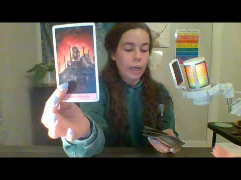 Видео: Кто-то сбежал из офиса адвоката, потому что документы на дом/имущество оказались поддельными.