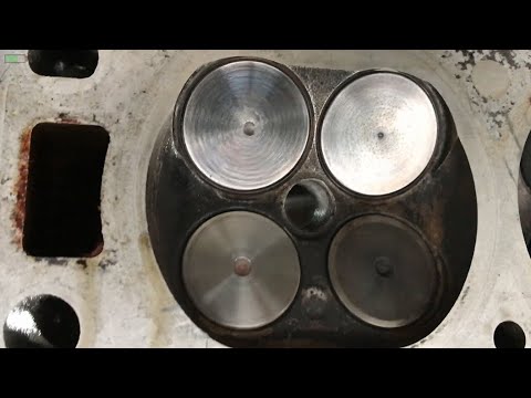 Видео: Опель Омега Б . X20XEV . Если резьба в блоке приказала долго жить ... Футорки или шпильки ???