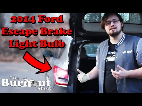 Видео: Замена лампы стоп-сигнала (Ford Escape 2014) — Руководства по Burnout