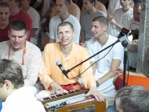 Видео: ЕМ Бхайраватарджака прабху || Шри Нрисимха Пранама