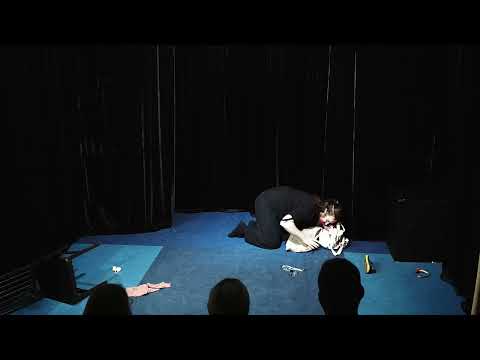 Видео: Этюд Человек-предмет. Робот пылесос 2