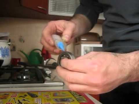 Видео: люфт  подшипника  коленвала в картере скутера ЕСТЬ ВЫХОД