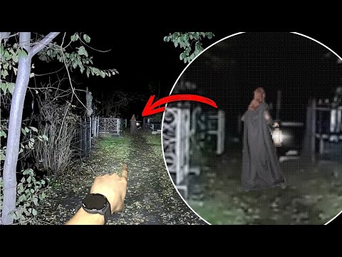 Видео: ТОП-3  ЖУТКИХ ВИДЕО СНЯТЫХ НОЧЬЮ НА КЛАДБИЩЕ! ночь на кладбище заброшки
