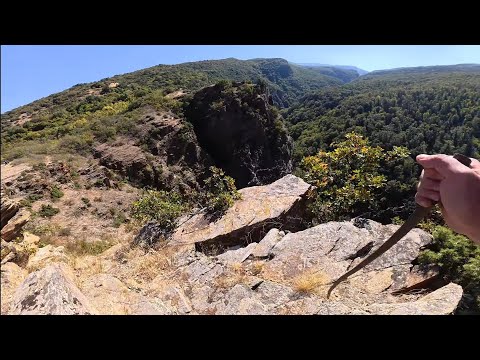 Видео: Изкачване по забравената пътека към Момини скали, Крепостта Градец и тайното езеро