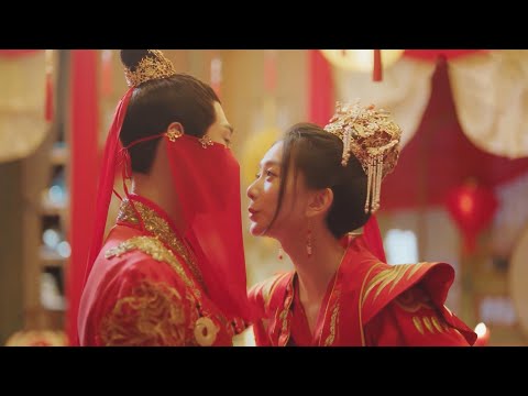 Видео: Принц влюбился в ойрана с первого взгляда, и они фактически провели в машине всю ночь!