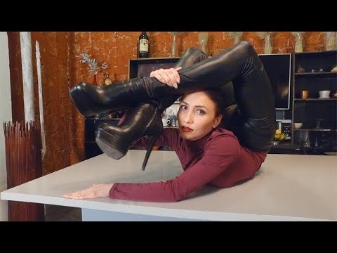 Видео: Бэкстейдж с последней фотосессии. Гибкая девушка